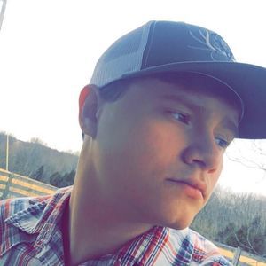 Meet your Posher, Derrick